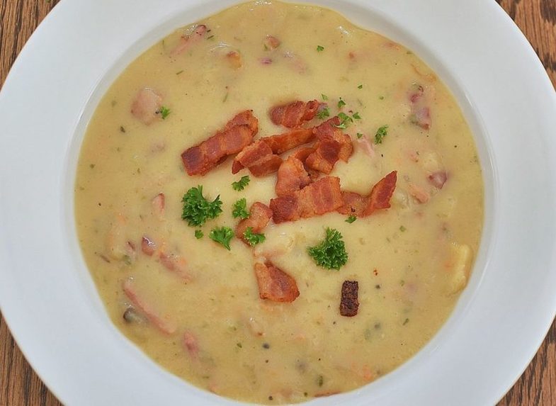 By jeffreyw (Mmmm... Parmesan Potato soup) [CC BY 2.0 (http://creativecommons.org/licenses/by/2.0)], via Wikimedia Commons