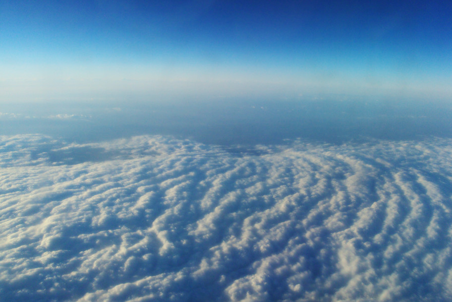 Clouds between NY and CA