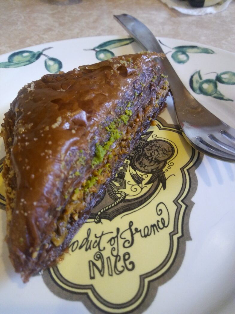 simurgh bakery chocolate baklava